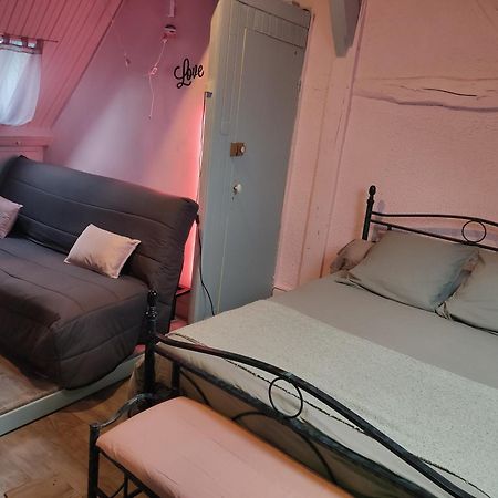 Le Lion Dort Bed & Breakfast Cormeilles-en-Parisis Exterior photo